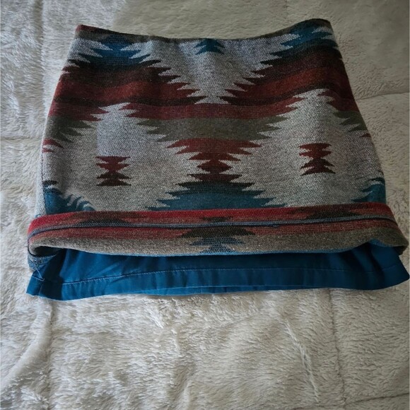 AMERICAN EAGLE Aztec Southwestern Print Wool Blend Mini Skirt Sz. 0 - Picture 4 of 5